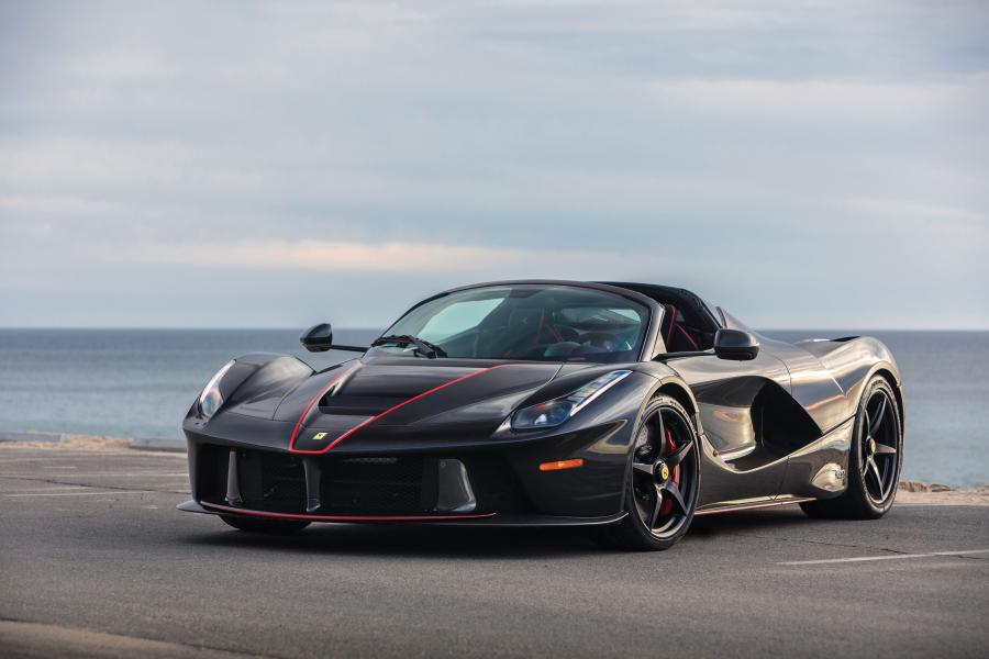  Ferrari LaFerrari Aperta 2016 года  (NA) (фото 15 из 25)